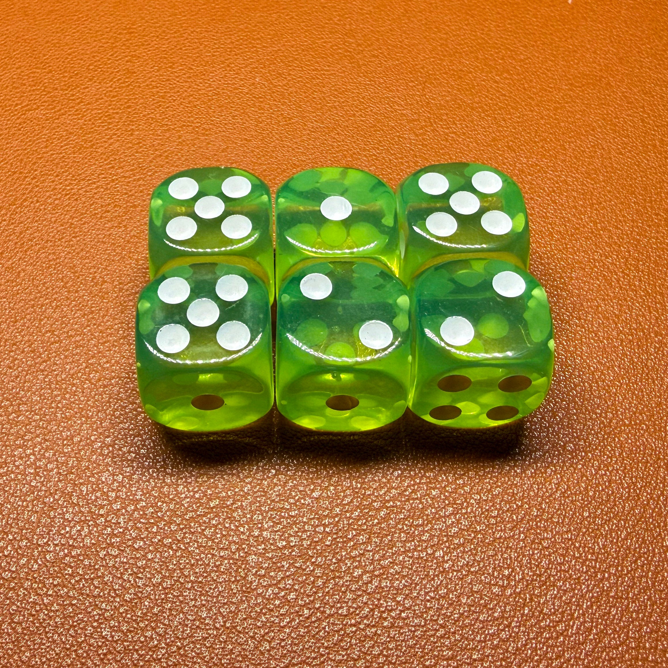 🧪 „Alchemisten-Elixier“ – 6er-W6 Würfel-Fläschchen