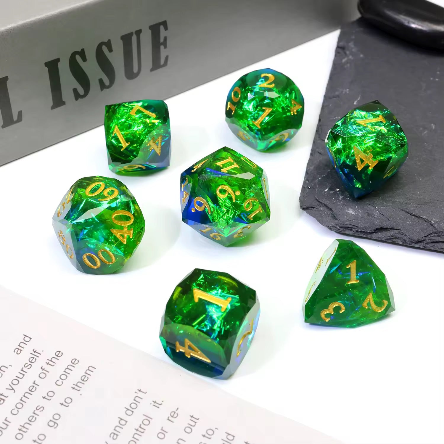 Auge des Basilisken – Premium Resin Würfelset (Loot Drop)