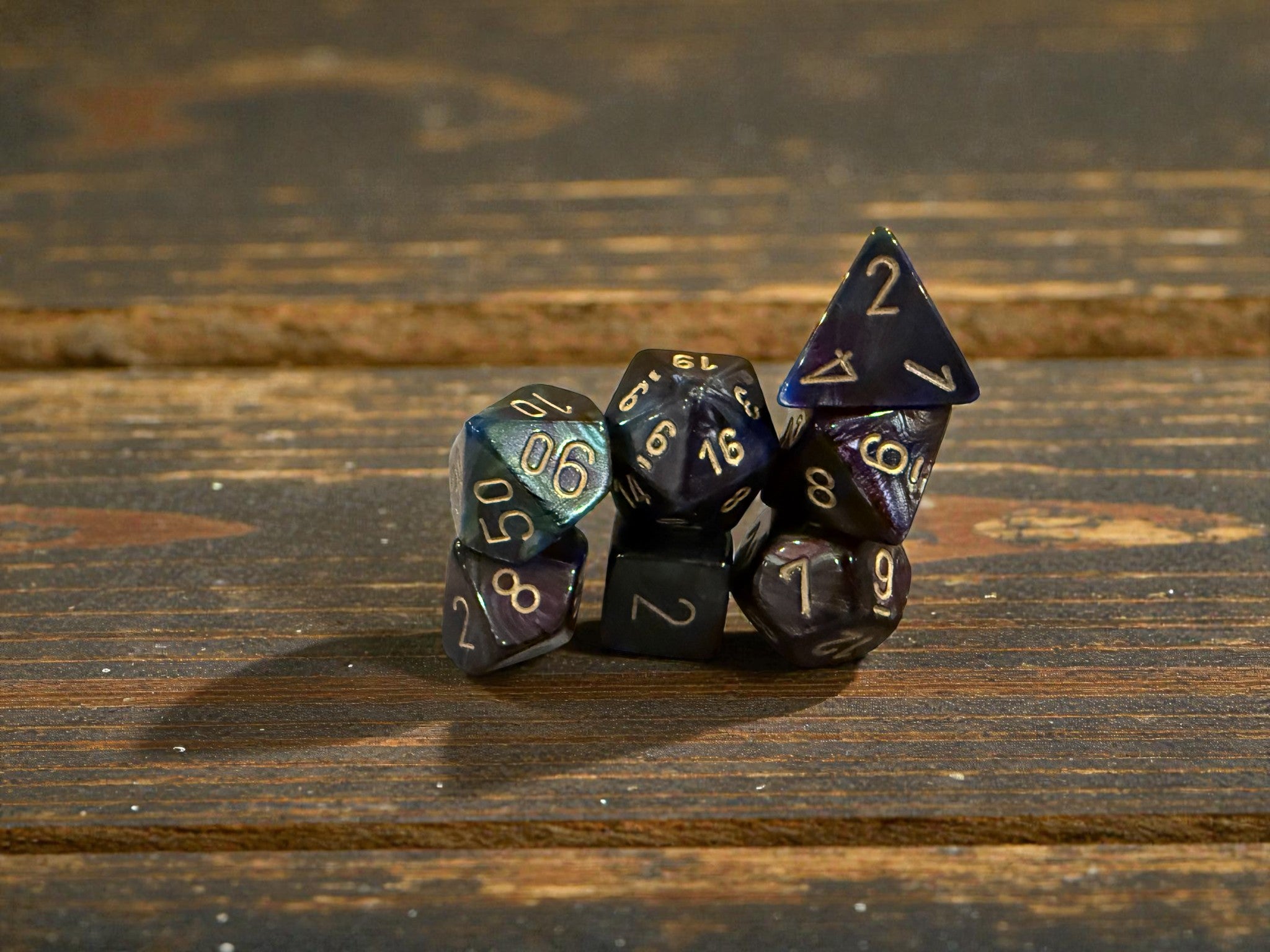 „Midnight Nebula“ 7-teiliges Premium Würfelset