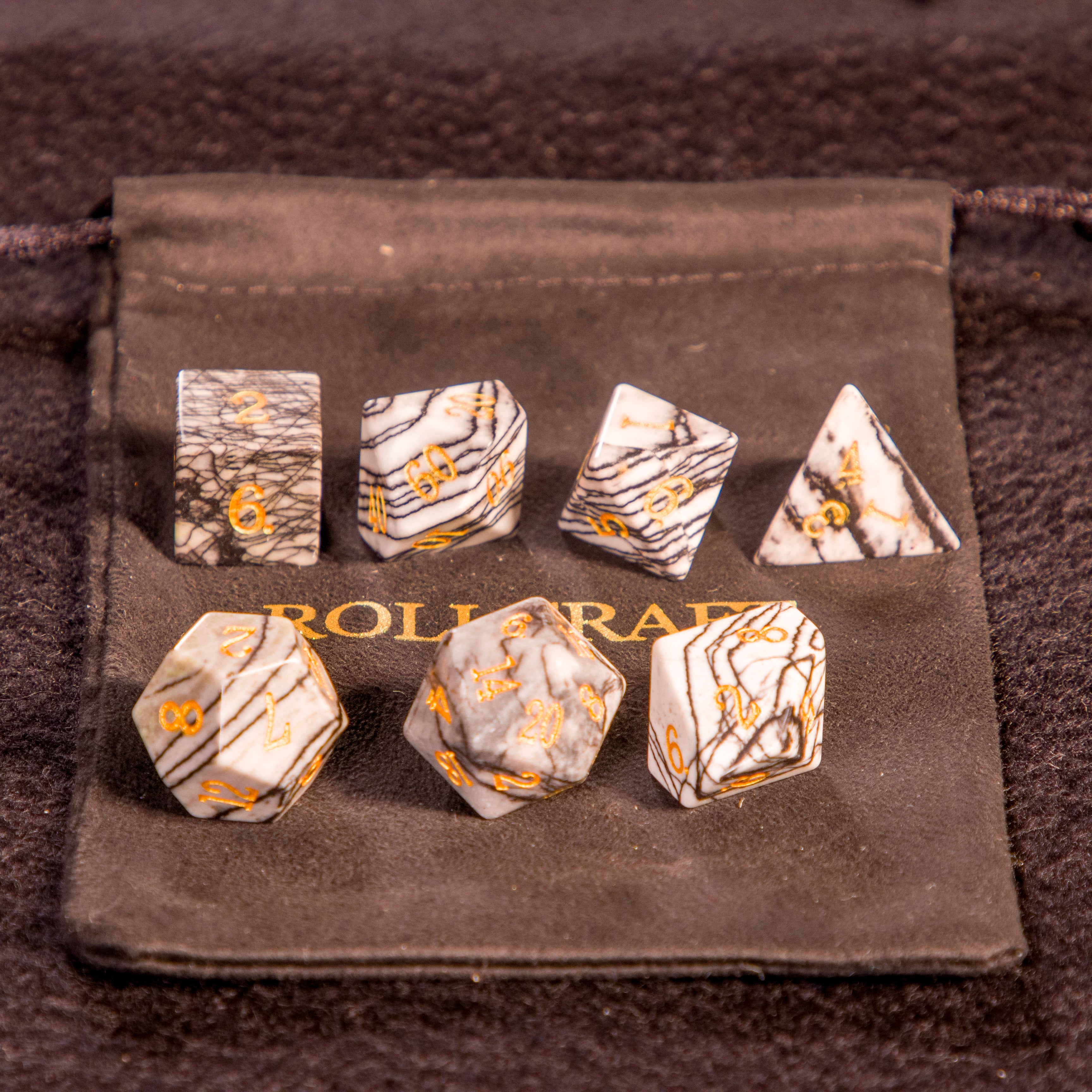 Rollcraft "Deep Mine Relic" - Naturstein Würfel-Set (Schwarzer Netzstein)